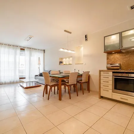 Apartament 36 Miedzymorze 10 *